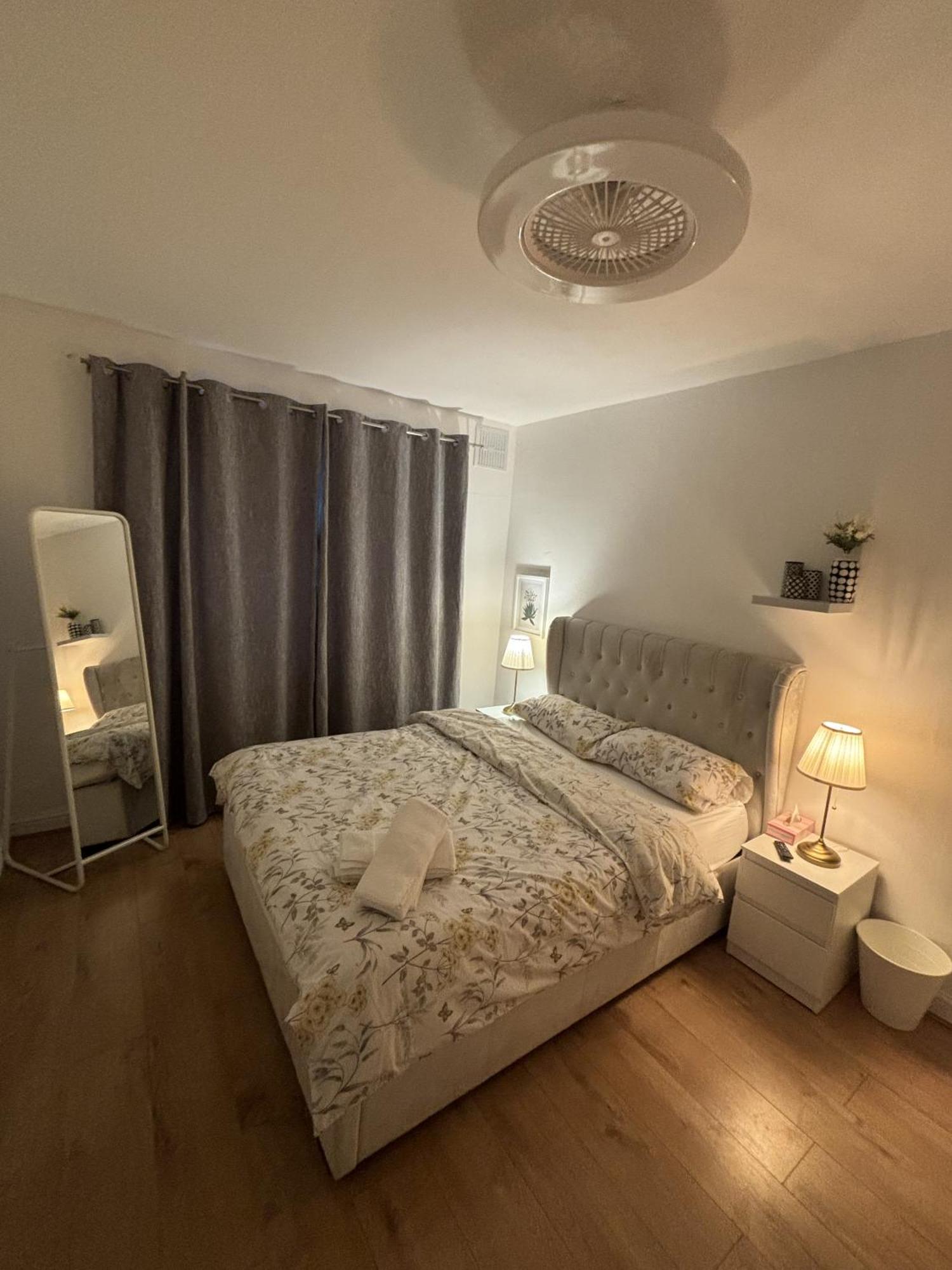 Charming And Cosy London Home, Garden, Parking & Family Fun ミッチャム エクステリア 写真